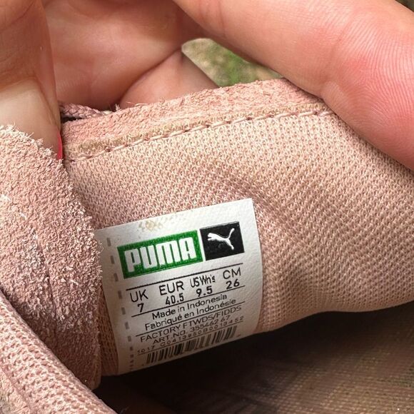 Puma Classics in Pink Suede - Light Pink White - Picture 8 of 8